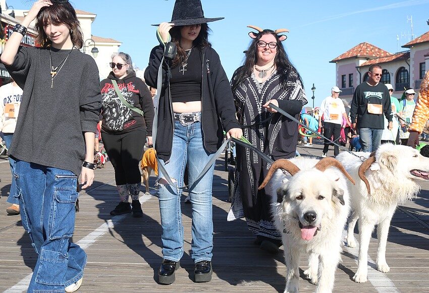 “Howl-O-Weeners” Take Over Ocean City Boardwalk on Oct. 25-26