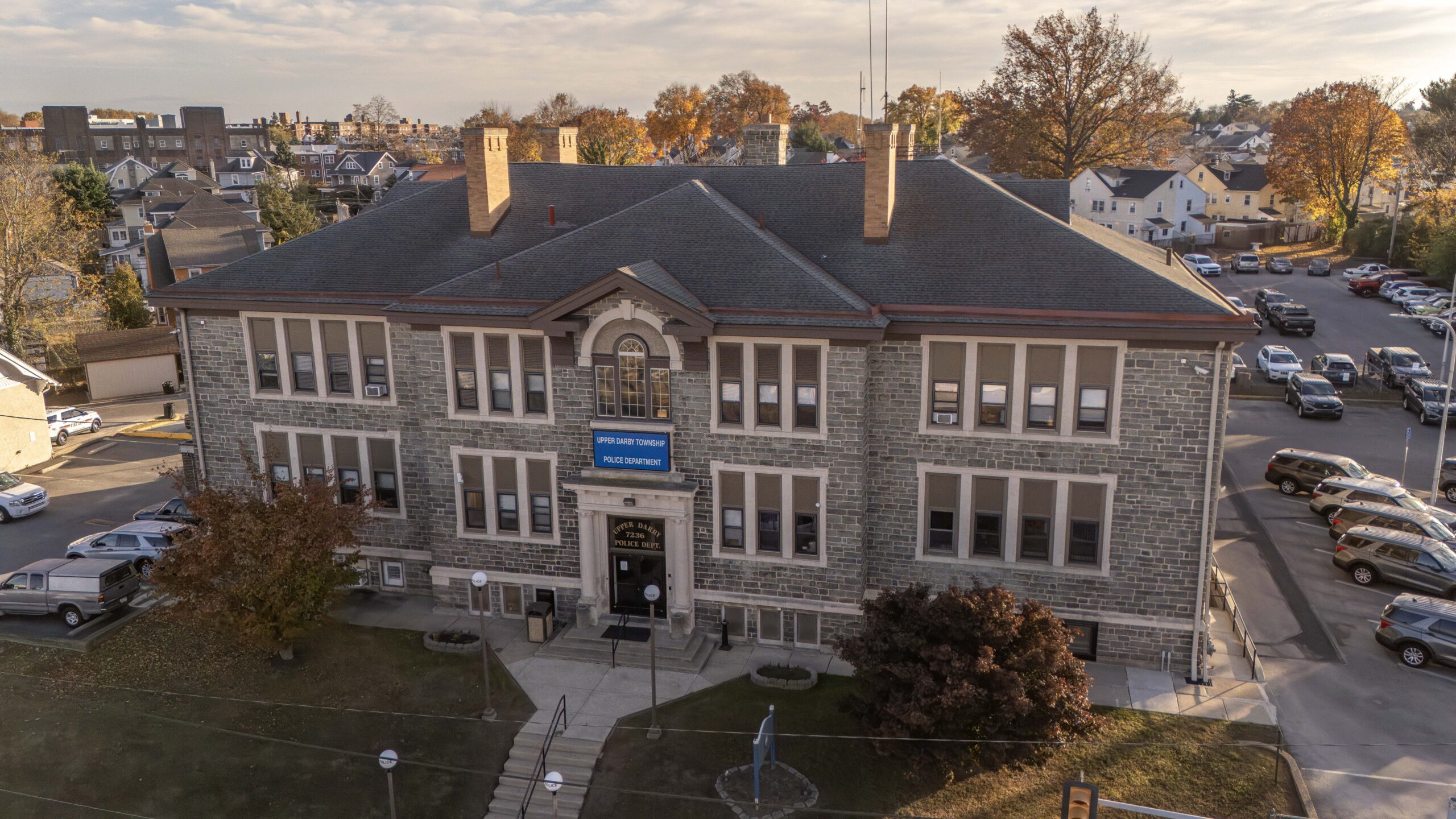 Man seeking ride to Upper Darby stabbed, robbed of cash, phones, police say